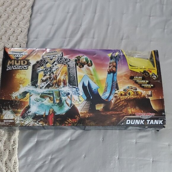 Monster Jam Mud Masters Dunk Tank Playset- New Never Used - Picture 8 of 15